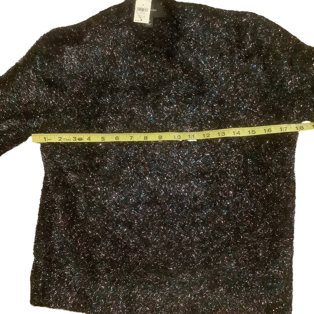 ✨ Banana Republic Metallic Eyelash Sweater – NWT – Size M – $110 Retail - Picture 8 of 11